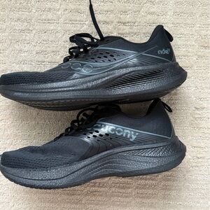 Saucony ride 17 men’s sneakers